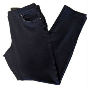 Chico's So Slimming very black rayon/nylon/spandex pull-on waist pants 0.5